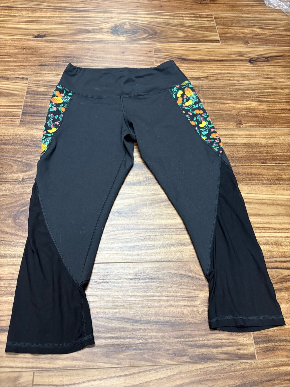 Zelos activewear capri leggings, colorful tropical fruit printed side, Medium